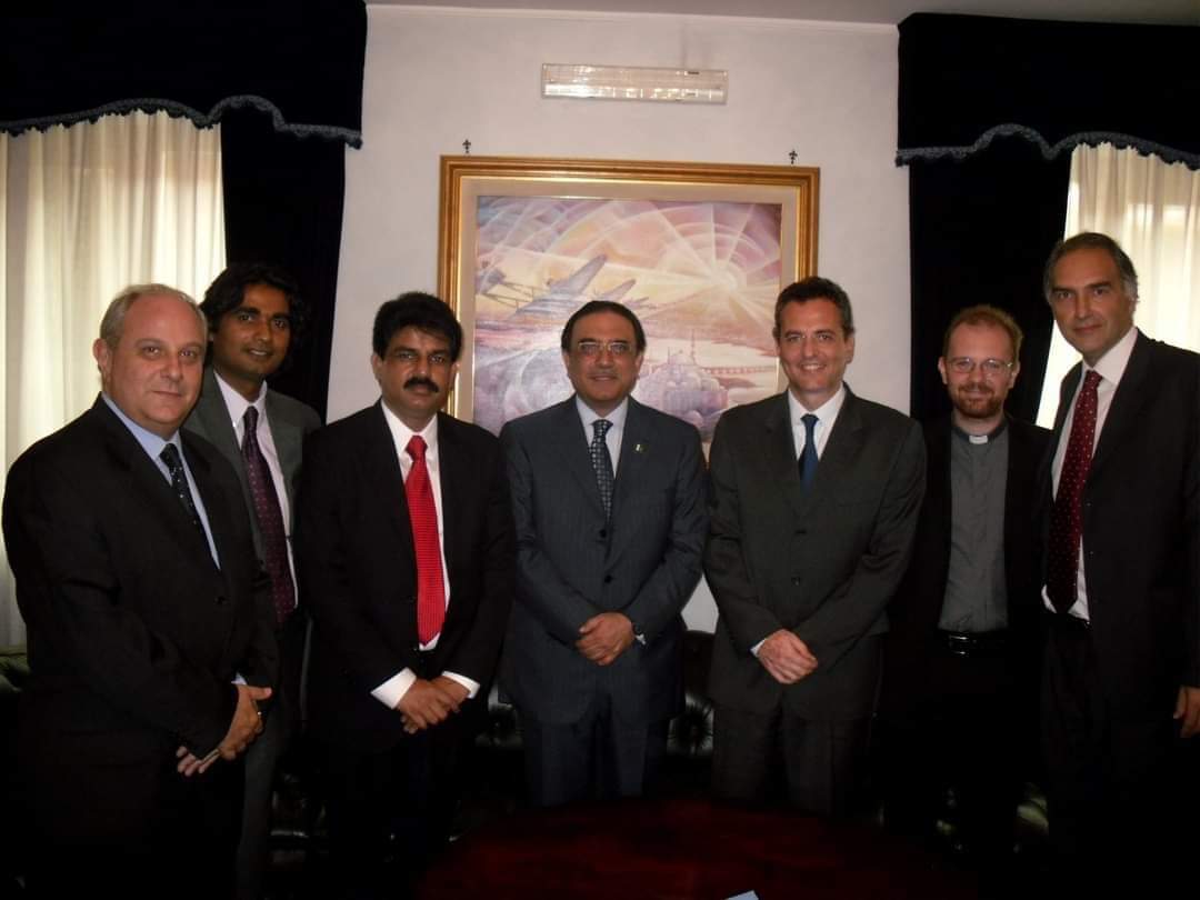 ShahidMobeen1's tweet photo. A meaningful moment with Sahbaz Bhatti in Rome. @acs_italia @davidedionisi_ @danilogiurdanel @DavidAltonHL @FrancescoTedes2 https://t.co/0DCzddfE3E