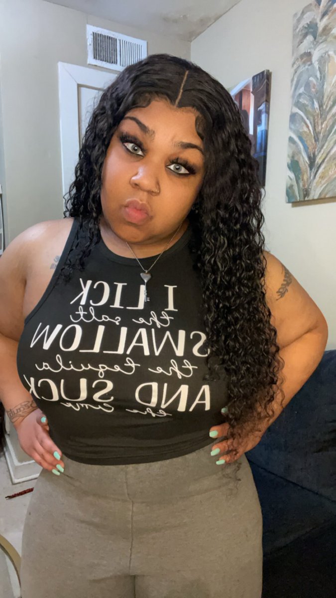 CHARDeeZiE's tweet photo. I Lick Swallow &amp; Suck 😜 #chachalopez #sexybbw #BBWdating #thick #funsize #afrolatina #afterdark #bbw #InternationalWomensDay https://t.co/J1MODV972A