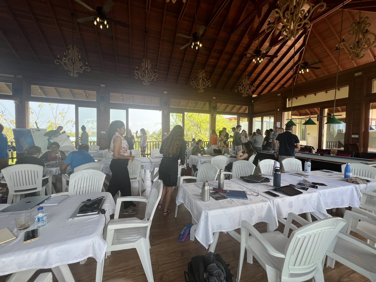 Amazing week at the Indian Ocean Marine Science Symposium in the Maldives. Sharing our research on mesophotic coral ecosystems and learning about all the other amazing research being done. Lots of time for discussions and planning new collaborations in the region 🪸🐠🐦🐢