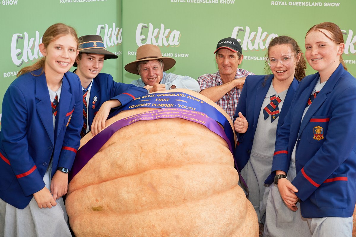 In a battle of super-sized proportions, Toowoomba’s Downlands College smashed the Ekka record to take out top honours at our iconic Giant Pumpkin Competition presented by Pillow Talk at the Brisbane Showgrounds today.
#mediarelease - bit.ly/43d0qYU