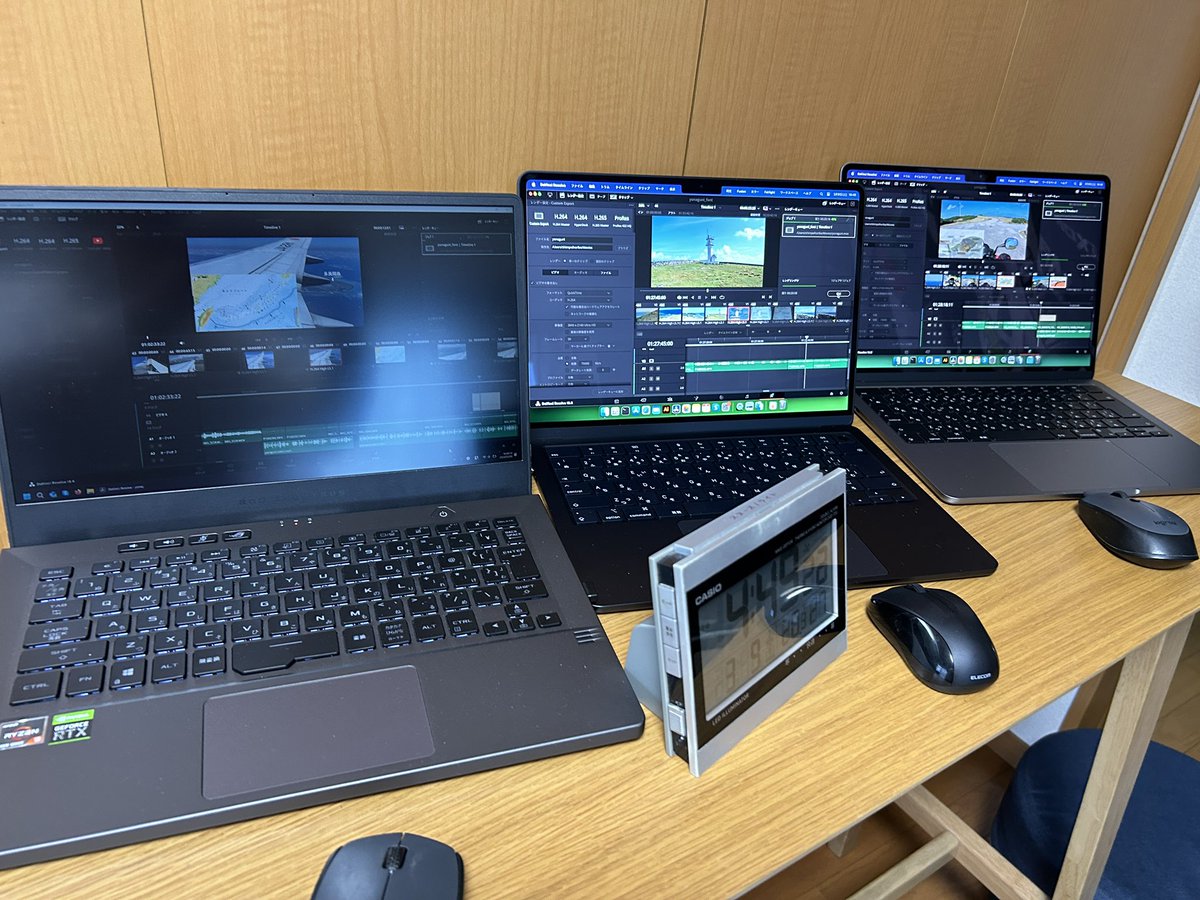 Apple M3、M2、Windows GeForceRTX2060機、3台のパソコンで4K動画の書き出しテスト中。
Appleはなんとなく毛嫌いしてたんですけど、めちゃくちゃ凄いわ。
左端のASUS Zephyrus君は、USB-C給電では電力不足に陥り画面を暗くしないとバッテリーが減っていきます。そんなにダメダメだったっけ？キミ…。