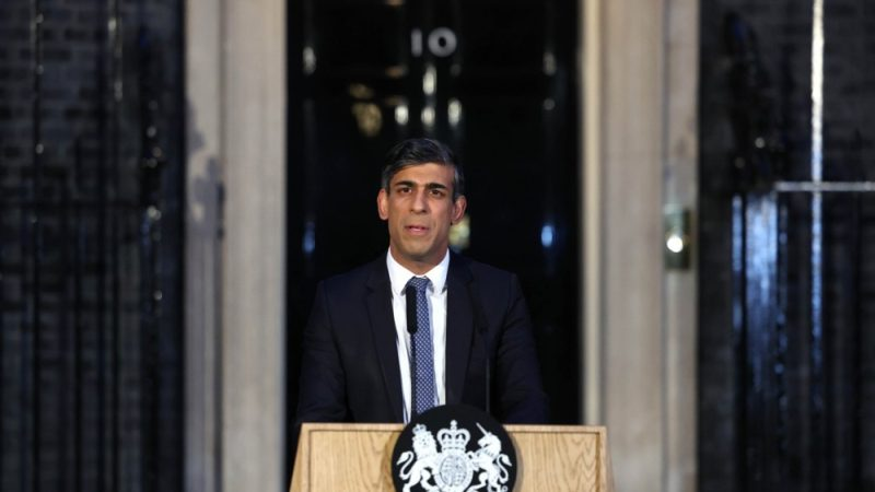 SheepNewsTV's tweet image. Allegedly our politicians are getting smaller and smaller because the WEF has to pay for clones by the pound