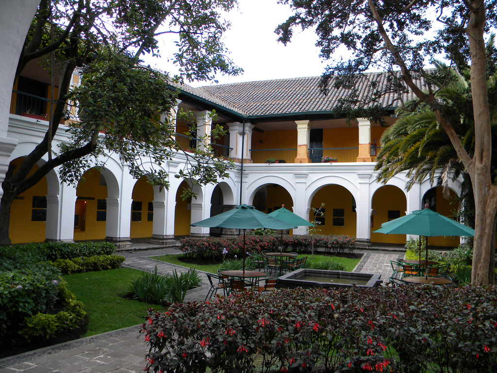 El 9 de marzo de 1565, hoy hace 459 años, se fundó en Quito (ECU) el Hospital Real de Misericordia y Caridad, actual H. d San Juan de Dios
@EducacionQuito,@EPMQuitoTurismo,@UNESCOQuito,@CasadelaCultura,@MunicipioQuito,@MuseoCiudadUIO,@EmbajadaEcuESP,@EmbEspEcuador,#Quito,#Ecuador