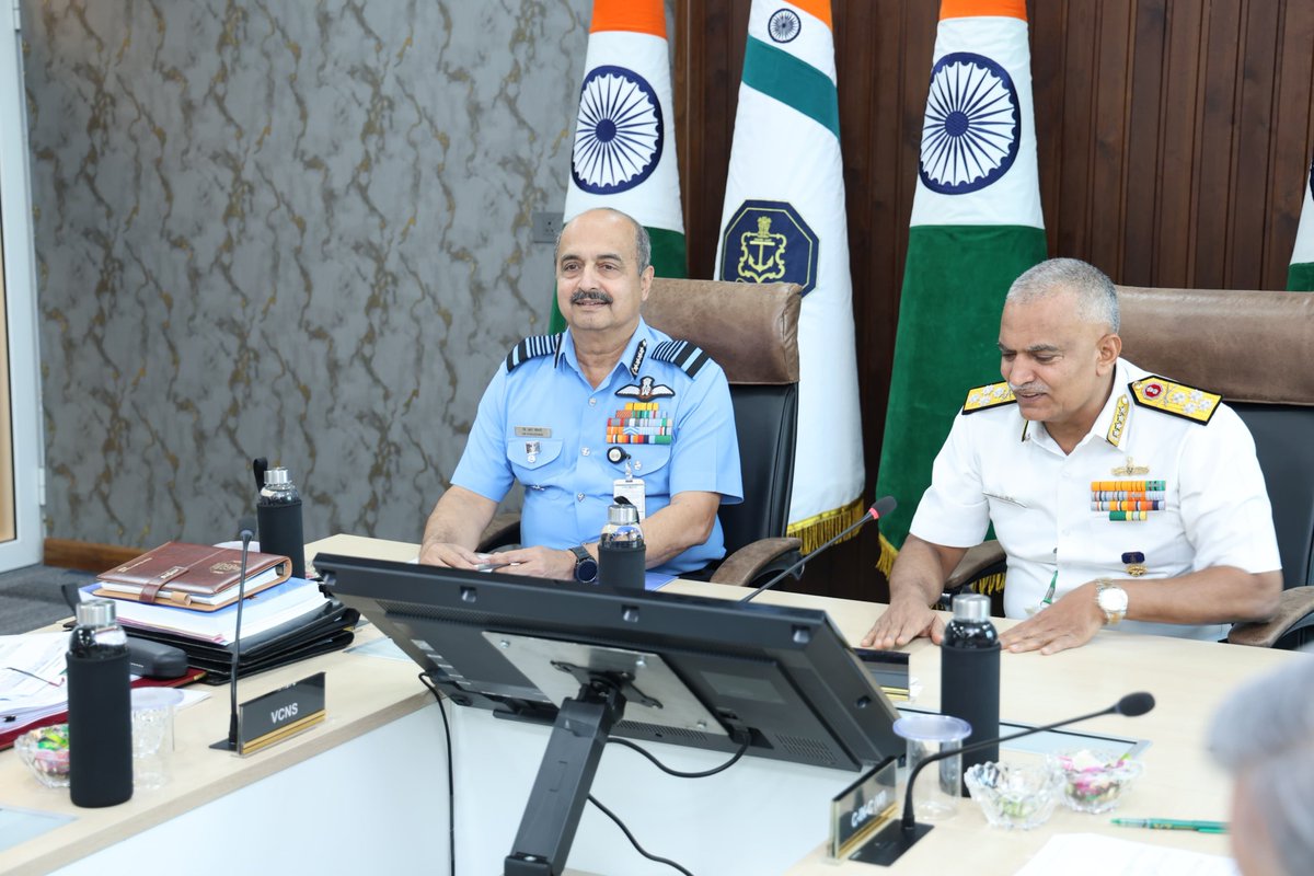 Biannual Naval Commanders’ Conference 2024, held from 05 to 08 March, provided a platform for strategic deliberations on maritime security issues. Kicking off onboard INS Vikramaditya, the conference continued in a hybrid format in New Delhi. (1/2) More: pib.gov.in/PressReleasePa…