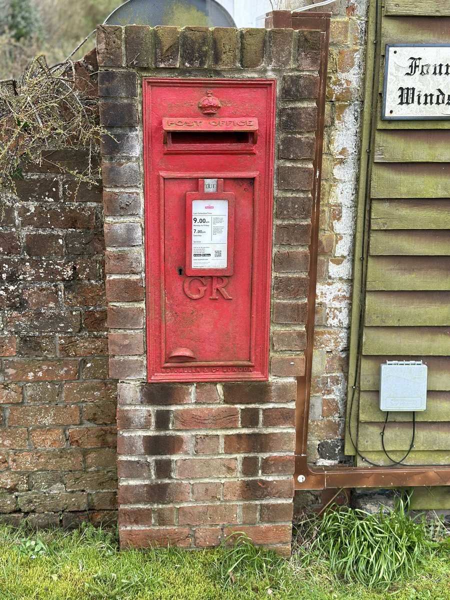 Happy #PostBoxSaturday The Green, East Knoyle, Wiltshire.  A GR wall box in the modern age with what appears to be a satellite dish sprouting from behind.