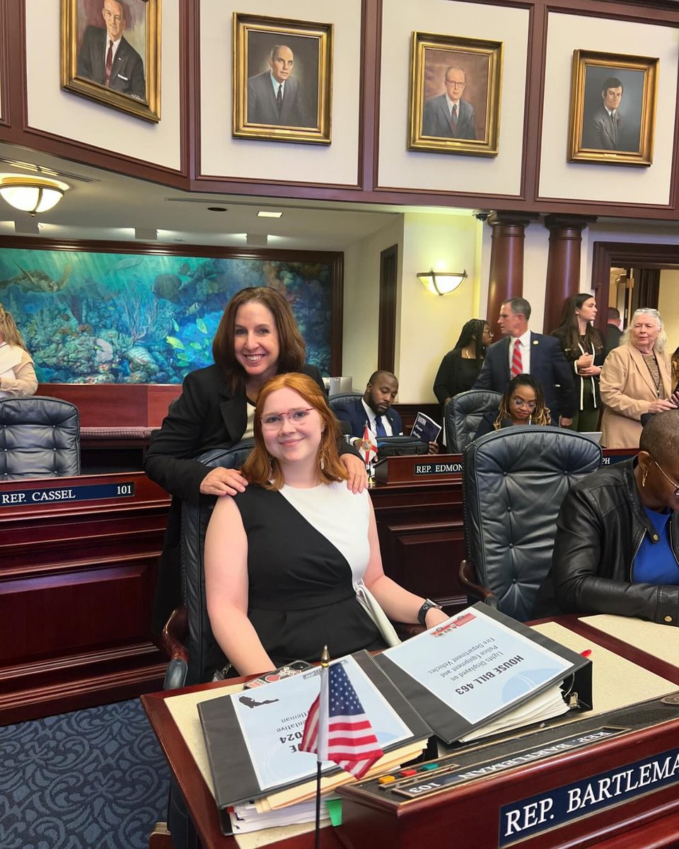 Robin_Bartleman's tweet photo. @savannahpeifer - I could not have made it through session without you! Thank you for your support, your dedication to our office, your ability to multitask, your smile that brightened everyone’s day and for your friendship.  You are remarkable ! #legislativeaide @FLHouseDems https://t.co/PS8aS9Q1e9