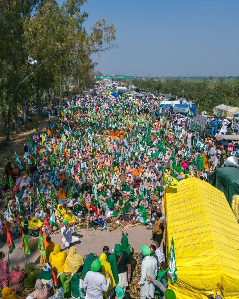 8 मार्च को खनौरी बॉर्डर पर भी हजारों महिलाओं ने महिला दिवस मनाया.

Picture Credit- Sukh Pictures