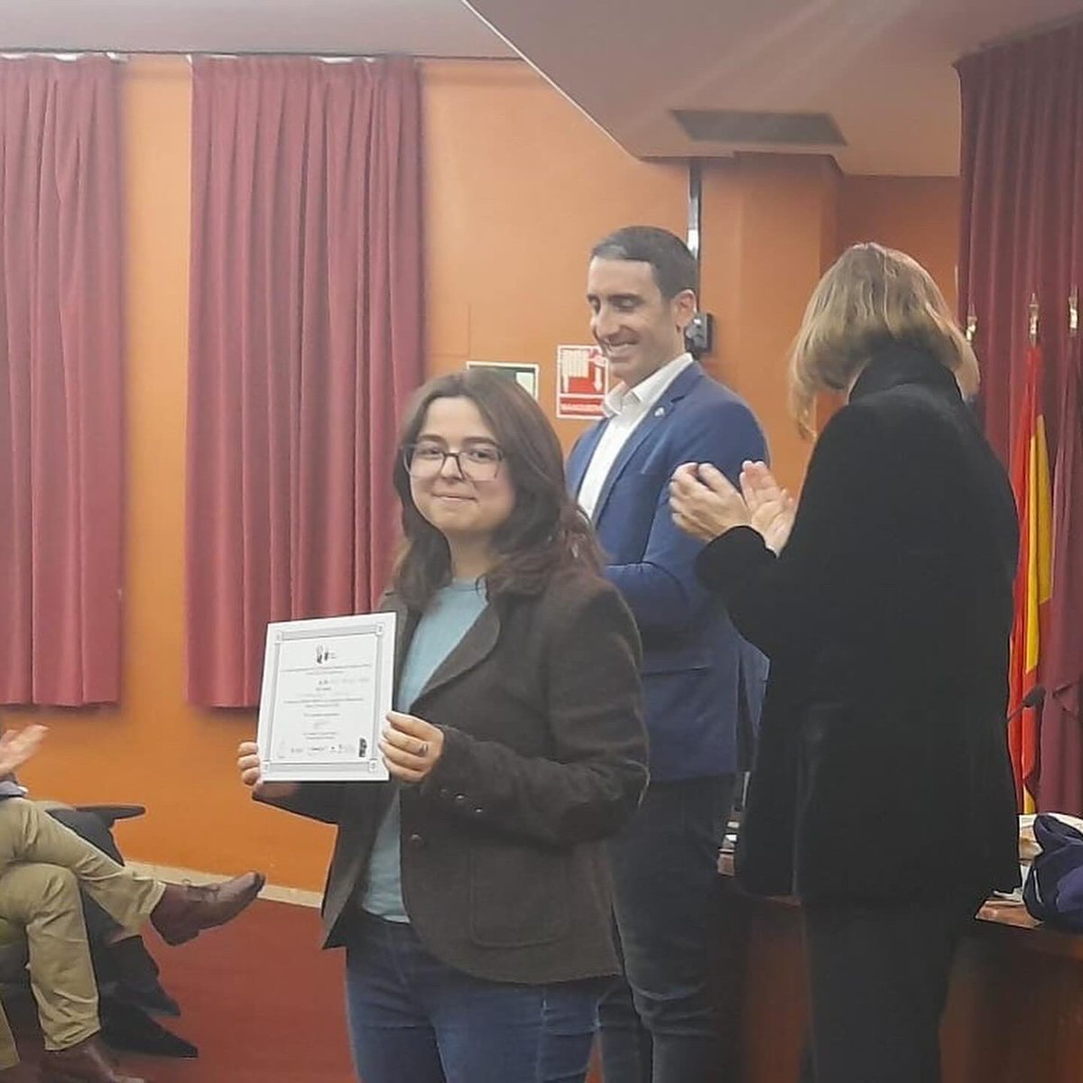 🥇Olimpiada Filosófica

Julia Córcoles, 4º ESO <a href="/iesflori/">ies floridablanca</a> ha obtenido el primer puesto en la Modalidad de Dilemas Morales, en la X OFRM <a href="/umu/">Universidad Murcia</a> <a href="/FundacionSeneca/">Fundación Séneca</a> 

Estamos muy emocionados ¡Muchas felicidades!  Mucha 🍀 en la fase nacional ¡Enhorabuena también a su profesora Nieves!