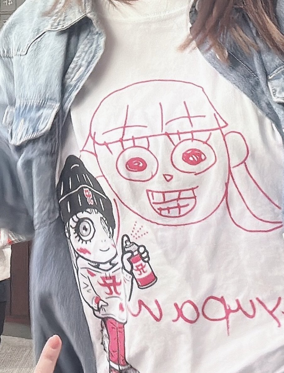しおりん tweet media
