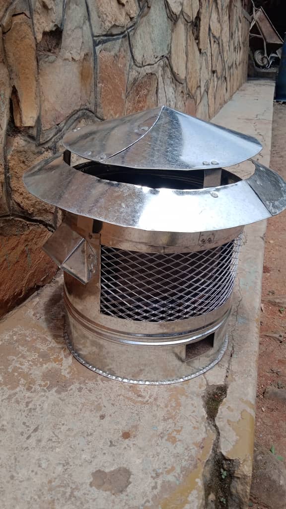 Masupaent's tweet photo. Farmers gather. @masupaent has unleashed yet another business pump.🤗🤗🤭 Its a broader kit energy saving supply. Place your orders before stock lasts. https://t.co/39XyIqjbq3