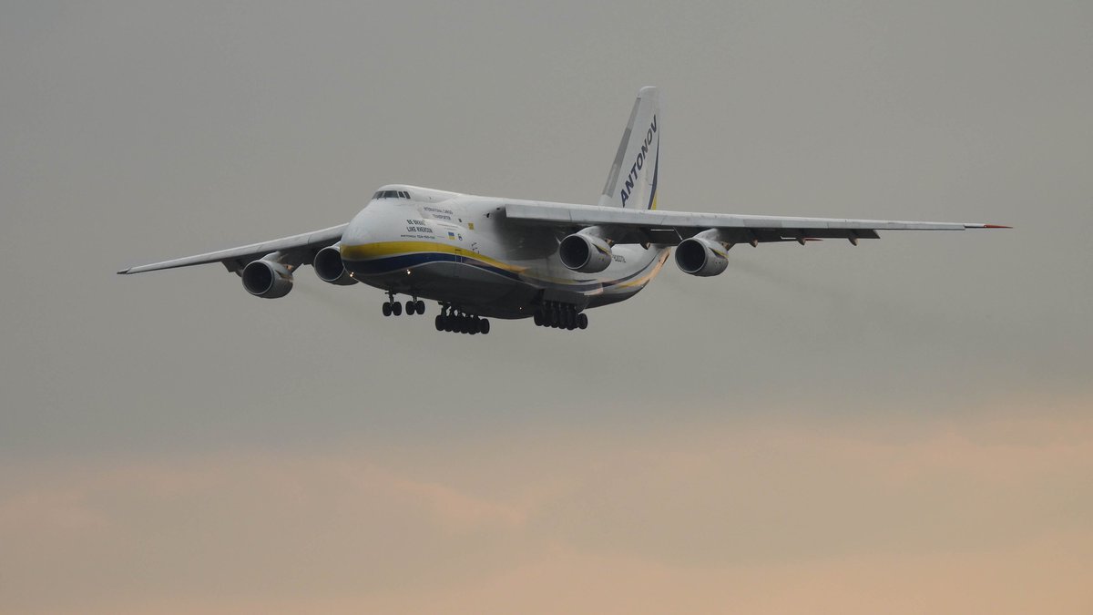 EHEH_Spotter's tweet photo. 🇺🇦 Antonov Airlines Antonov An-124 UR-82072 as flight #ADB593F  @ EHEH runway 03 , 07/03 ☁️

#NLspot https://t.co/4hXkuu06N5