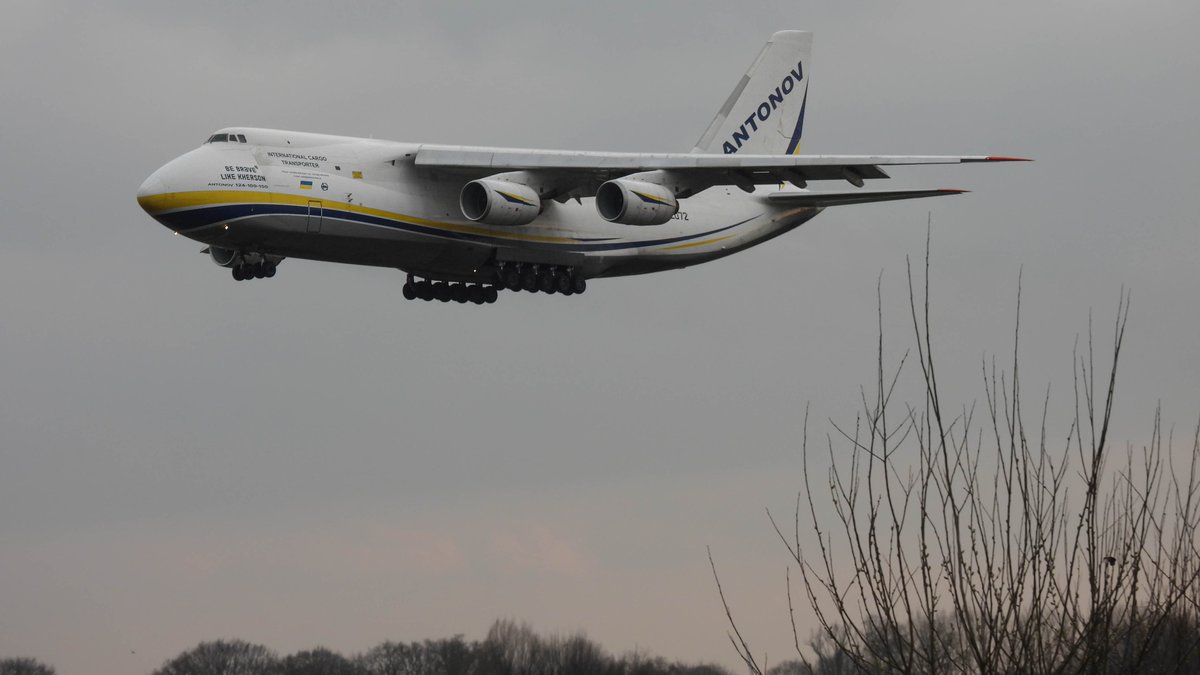 EHEH_Spotter's tweet photo. 🇺🇦 Antonov Airlines Antonov An-124 UR-82072 as flight #ADB593F  @ EHEH runway 03 , 07/03 ☁️

#NLspot https://t.co/4hXkuu06N5