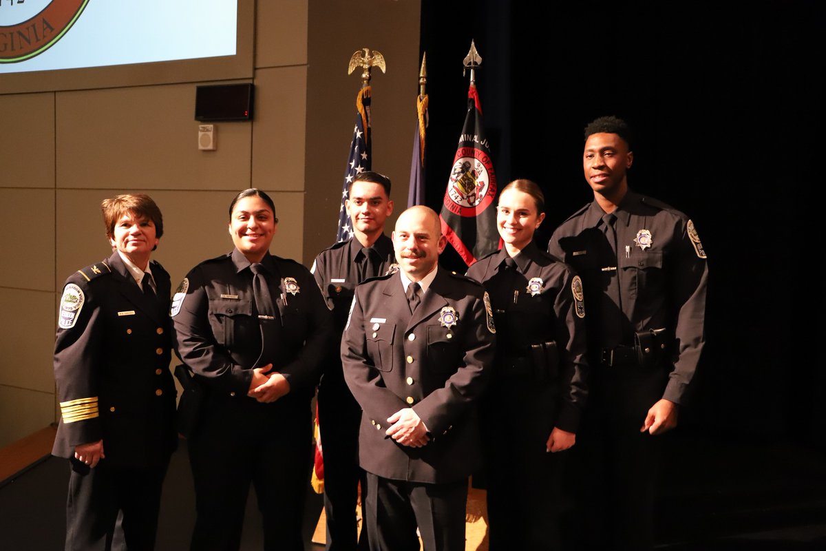HerndonPolice's tweet photo. Congratulations to Officers Cole, Navarro, Pierre, and Salgado on their graduation! They will enter into Field Training soon, so make sure to say hello when you see them around town. Congrats, Officers! https://t.co/n3bUDJXIEr