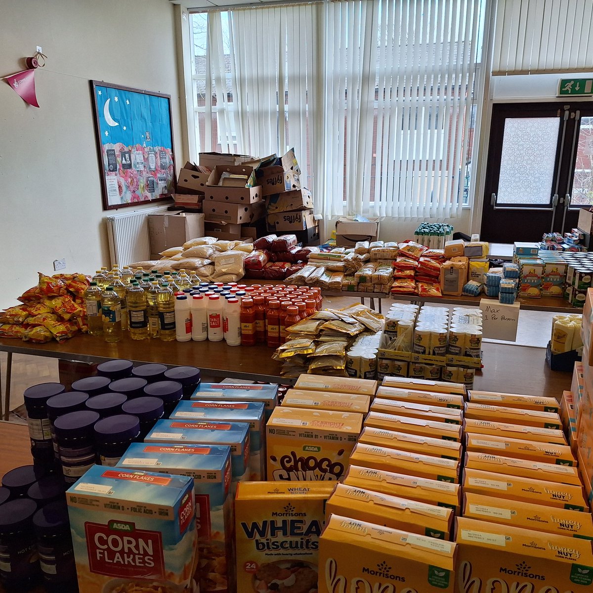 PleckSt's tweet photo. Pick up your warm pack from Plasma of Hope. St John's Church,  Scarborough Road,  Pleck,  Walsall https://t.co/nWqEmfAE9O