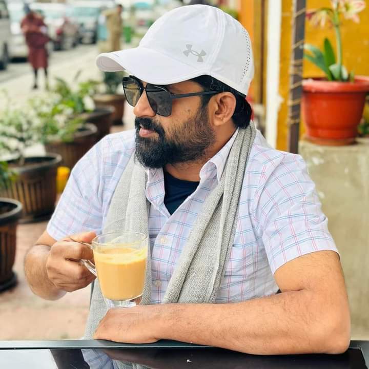 ಇಡೀ ರಾಜ್ಯದಲ್ಲಿ #ಹಿಂದುತ್ವಕ್ಕಾಗಿ ಧ್ವನಿ ಎತ್ತಿದ &amp; ದೇಶದಲ್ಲೇ ಅತಿ ಹೆಚ್ಚಿನ ಅಭಿವೃದ್ಧಿ ಕೆಲಸ ಮಾಡಿರುವ ಒಬ್ಬನೇ ಒಬ್ಬ #MP ಅಂದರೆ ಅದು ನಮ್ಮ 
#ಪ್ರತಾಪ್_ಸಿಂಹ ಮಾತ್ರ, ಅಂತಹ #ಹಿಂದುತ್ವವಾದಿಯ ರಾಜಕೀಯ ಜೀವನವನ್ನೇ ಮುಗಿಸಲು ಒಳಗೊಳಗೆ ಸಂಚು ನಡೆಯುತ್ತಿದೆಯಾ?

#PratapSimhaForMysuru
#WeWantPratapSimha