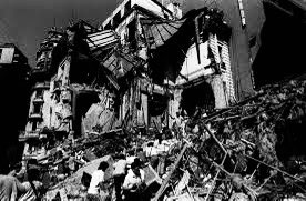 maxiferraro's tweet photo. Dícese “Prócer” al responsable político y del encubrimiento a los atentados de la Embajada de Israel y AMIA, a quien vendió armas a Ecuador, Bosnia y Croacia e hizo explotar un polvorín en Río Tercero para ocultarlo. A quien se amparó en sus fueros/privilegios de “casta” para no ir preso.