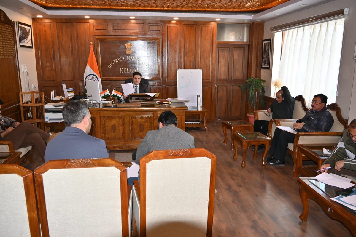 DcKulgam's tweet photo. A meeting of District Level Committee on Pradhan Mantri- Formalization of #MicroFoodProcessingEnterprises today held under the chairmanship of the Deputy Commissioner @AtharAamirKhan & approved 25 cases for establishment of Micro Food Processing Units.
@diprjk
@ddnewsSrinagar https://t.co/zAjd1I4DYl