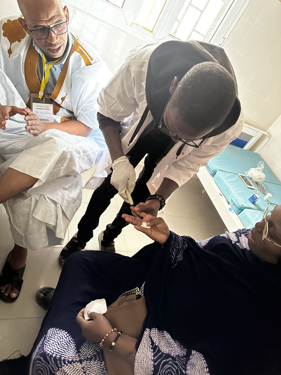 Haby6c's tweet photo. Nous étions ce matin à la clinique Redwane (Tarhil 16) 
pour accompagner une caravane médicale où nous avons effectuer un dépistage du diabète gratuit
Cette caravane a été organisée par La Promo de la FMPOS, que nous tenons à remercier pour l’invitation.
#sosdiabetemauritanie https://t.co/H4KhIMi70B