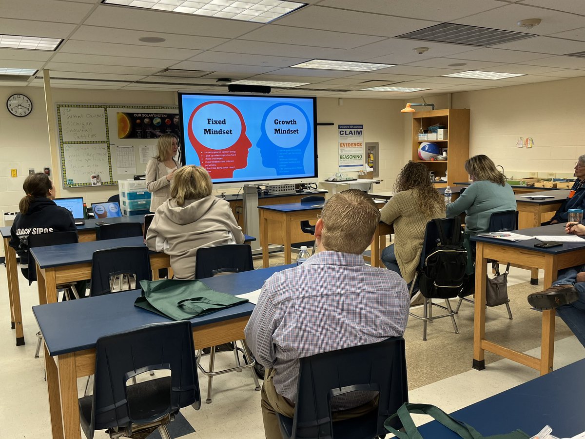 MI_MAMSE's tweet photo. First sessions are underway #mamse #miched #mschat https://t.co/Hyf1QKhhhw
