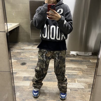 #NewProfilePic https://t.co/i1tVAbsrQ4<a href="/tag/newprofilepic"class="tags">#NewProfilePic</a>