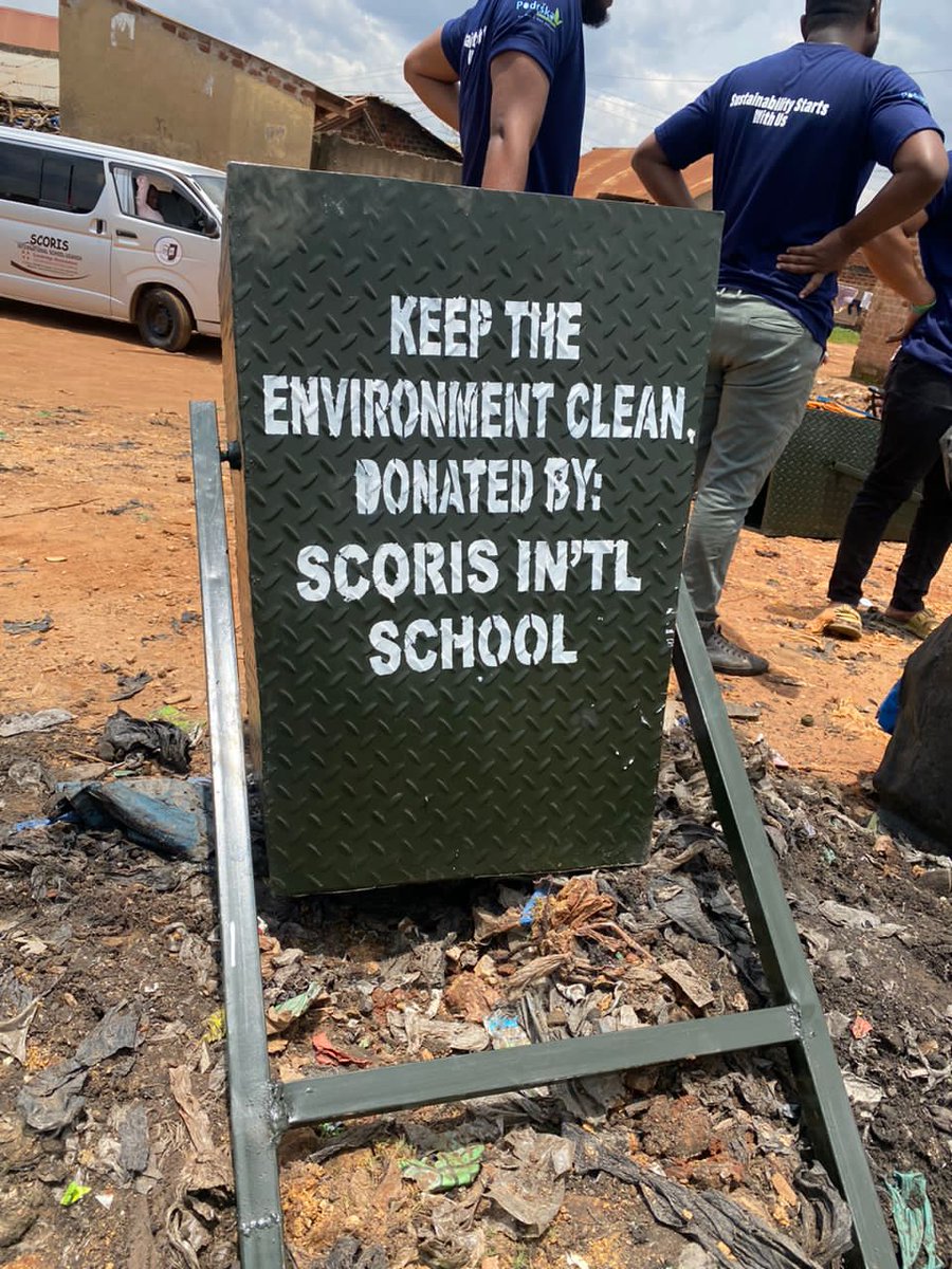 Leslie_Kibuuka's tweet image. This is a dumping site around Kosovo lungujja neighbouring peoples homes and business, children from these homes play around the site endangering their lives and   health. We need sustainable waste management solutions now before its too late.
#changingmindsets