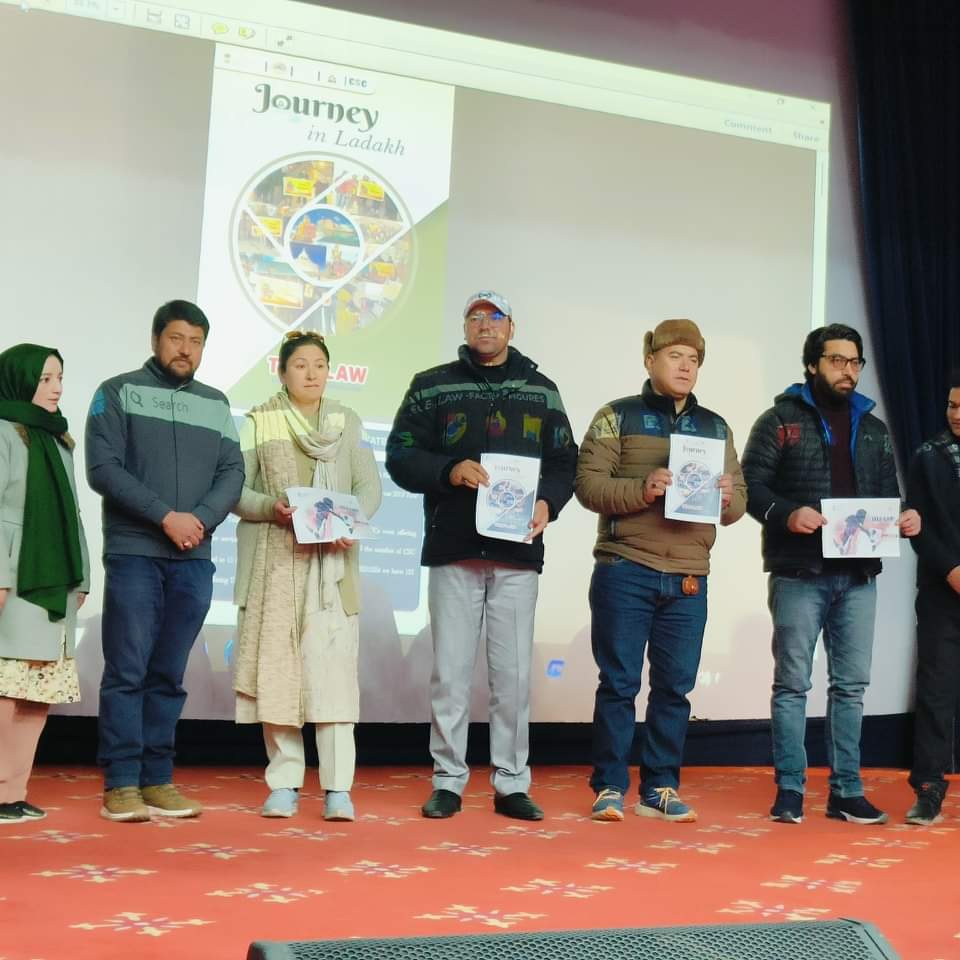 iliuen's tweet photo. CSC Empowers Kargil Through one day Workshop on #HamaraSamvidhanHamaraSamman Witnessed unveiling of a comprehensive booklet,"The Journey of Tele Law in Ladakh and Voices of Beneficiaries(VOB).
@CSCegov_ @Shahnawaz2510
@prasarbharti @ddnewsladakh @airnewsalerts @DDNewslive @CSCJK https://t.co/Na5OWNNgJK