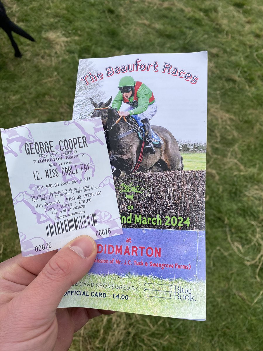 BareBackRacing's tweet photo. Cheltenham warm up 🐎 https://t.co/ZaKENA2vkX
