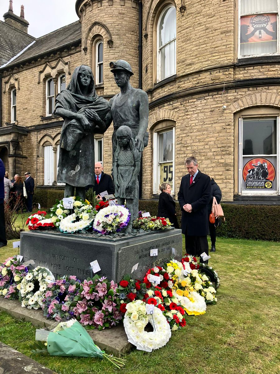 DanJarvisMBE's tweet photo. A community built on coal.

Proud to lay a wreath to commemorate the sacrifice made by miners, particularly those who died in service or from industrial illness.

On the 40th anniversary of the Miners’ Strike, we remember that it wasn’t just coal that came out of coal mines. https://t.co/QD9WYQBs06
