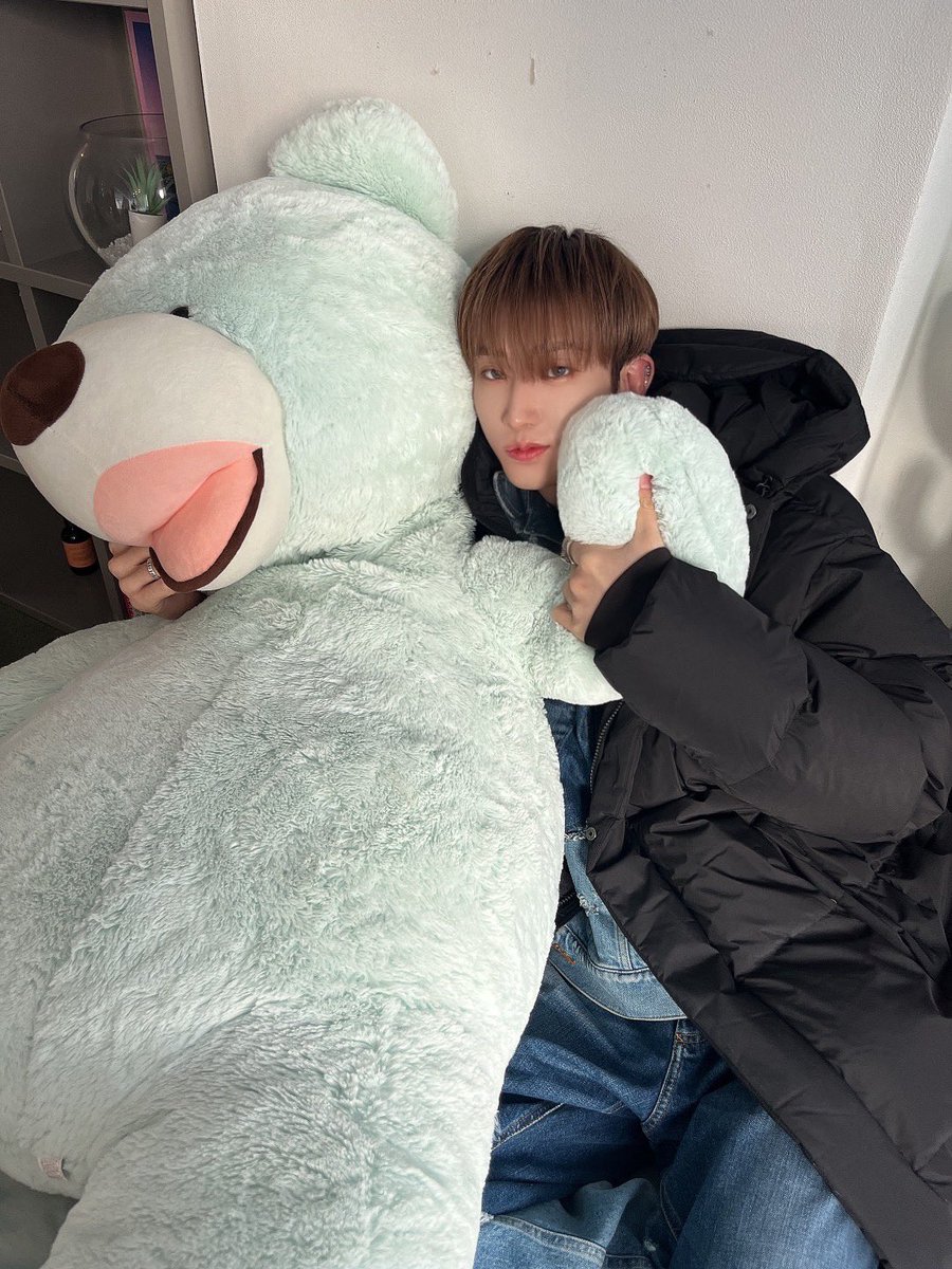 XODIAC_MEMBERS's tweet photo. [#웨인] 

🐺 쏘블리 보고싶다 🧸

#XODIAC #소디엑 #WAIN #웨인 https://t.co/gAtrQUJzm1