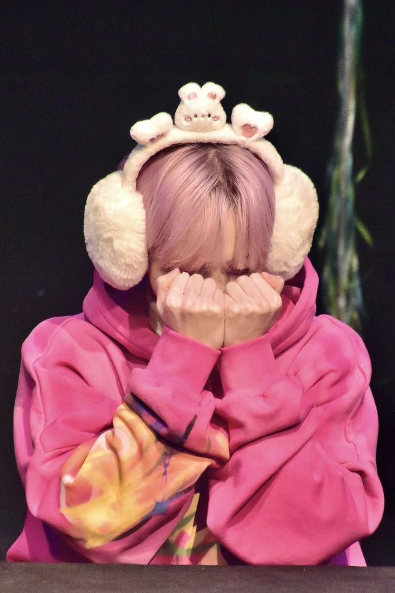 roro712537's tweet photo. 이거 완전 똑땽해다😍😍 https://t.co/xMTZhDon8f