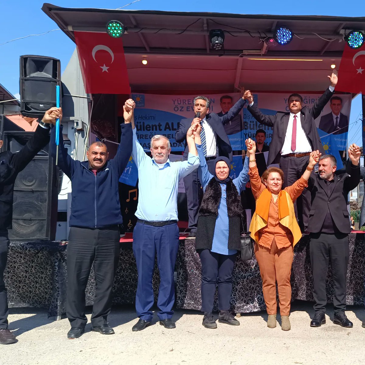 PTT Evleri Mahallesi Mitingimiz İyi Parti Adana Büyükşehir Belediye Başkan Adayımız Sayın Ayyüce Türkeş katılımı ve halkımızın yoğun ilgisi ile coşkuyla gerçekleştirildi.
İyi parti Yüreğir Meclis Üyesi Adayımız Sayın Muhammed Sert'e teşekkür ederiz.