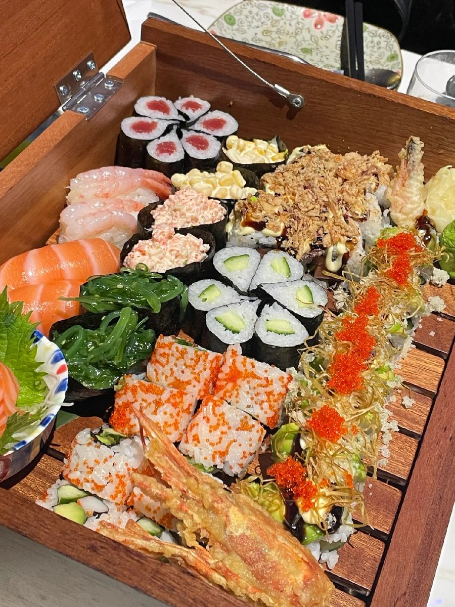 arberalia's tweet photo. Sushi or Sashimi! 🍣🍱🍙 https://t.co/evf1FtwvWt