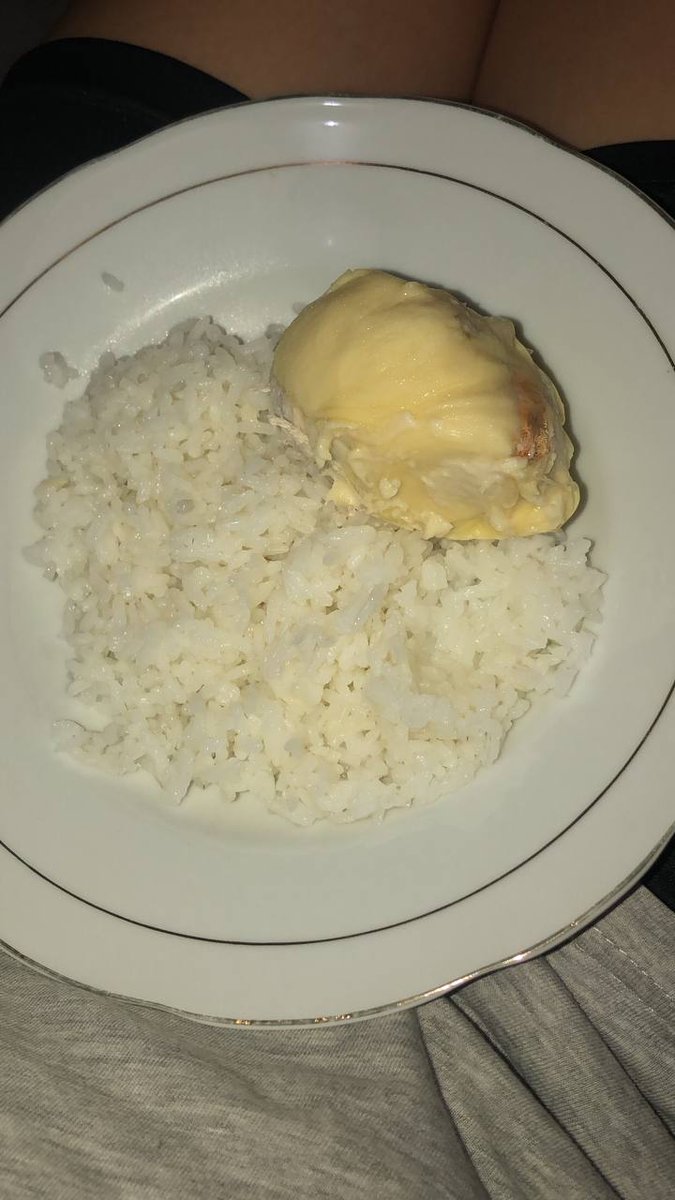 heyitscindyhere's tweet photo. nama : cindy
skill : bisa mkn nasi pke duren✨☺ https://t.co/BZkJq2zN14
