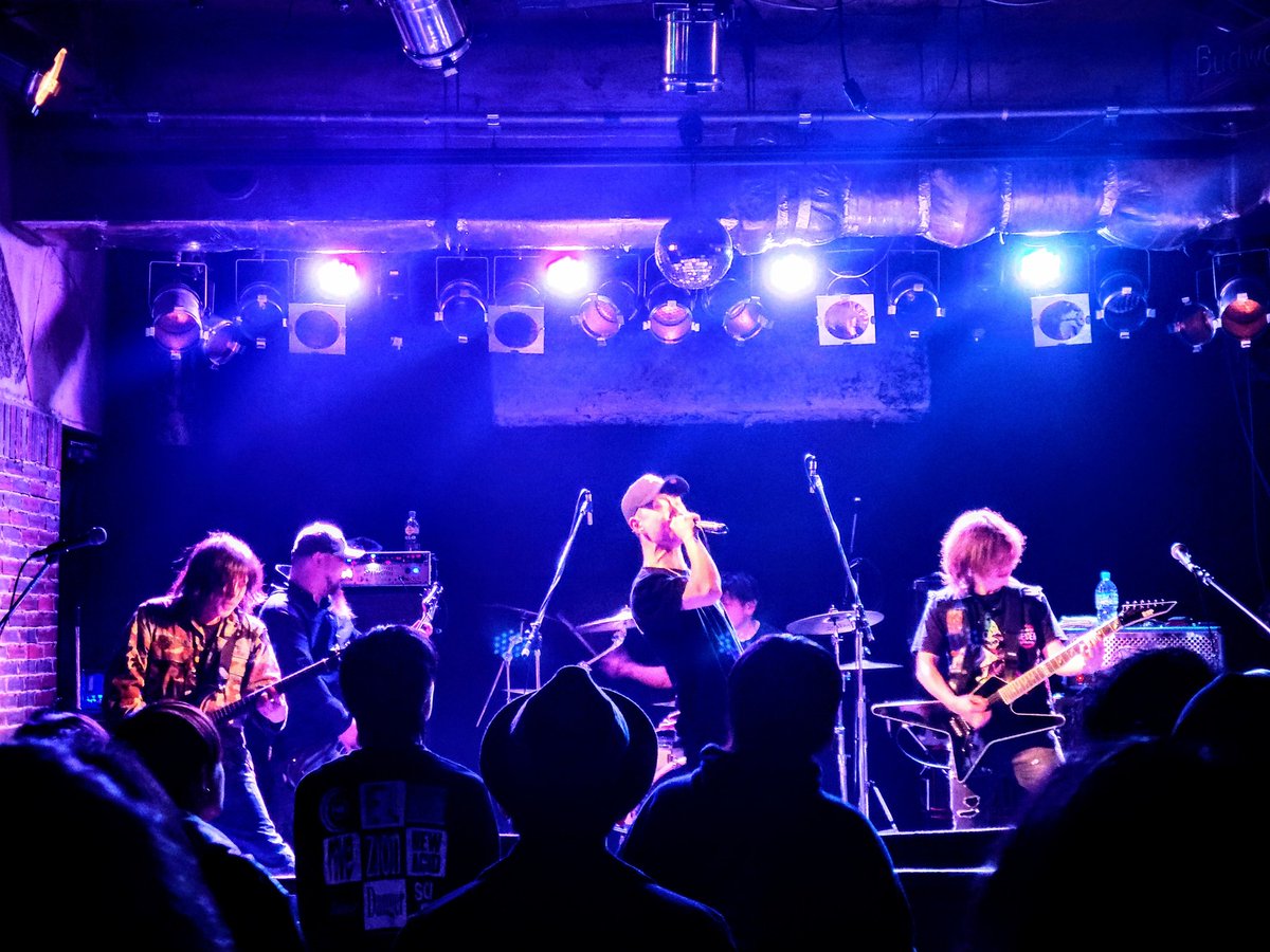 Shiomeryu87_uw's tweet image. VECTの応援にやっと来れた！！✨️めーっちゃカッコ良かったぁ！色々感動しすぎて物販爆買いさせてもらった！VECTありがとうー！🙇
CHAOSKILLERも変わらずカッコ良かったし、初めて見たDiafonóもキメキメで刺激受けた！尖って生きてこーぜ！(｀･ω･´)✨️
#福井CHOP 
#VECT #CHAOSKILLER #Diafonó