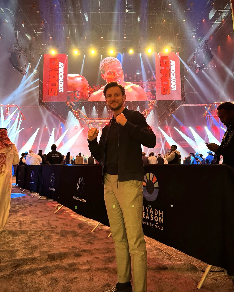 ivanrakitic's tweet photo. What a night in #Riyadh yesterday! Spectacular experience at the #KnockOutChaos event during @RiyadhSeason 🥊💪🏼🇸🇦 https://t.co/YZ7F0t10lj