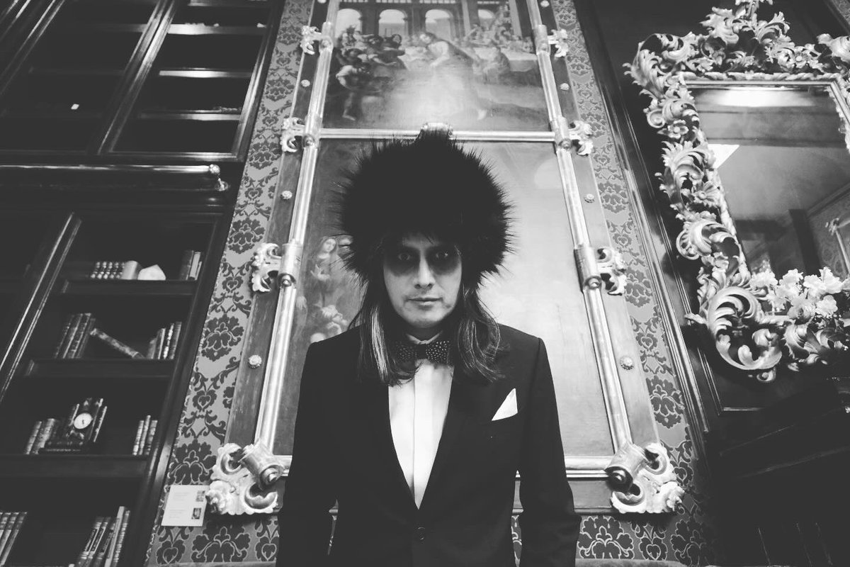 elDellarge's tweet photo. Ya llegó a México el disco de RÉGIMEN GALÁCTICO TOTALITARIO! Pronto en su tienda favorita ☠️🖤🥀 Gracias a #oraculorecords https://t.co/hzd40UGUGR
