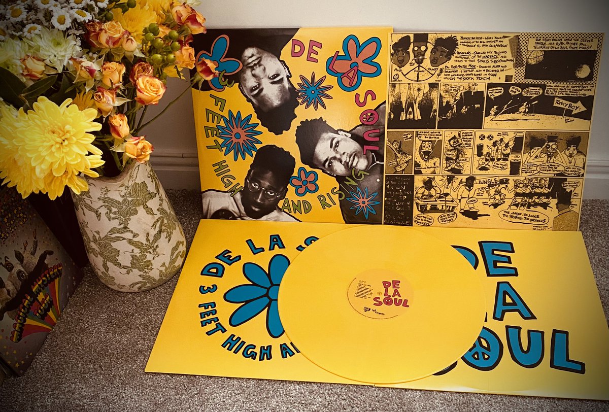 Juggling_Words's tweet photo. Who doesn’t love a little colour in the world? Flowers & hot vinyl arrival spreading the sunshine!🌞
Me Myself & I are spinning @WeAreDeLaSoul on the turntable!🎧
3 Feet & Rising - one of the defining hip hop albums of all-time. Joyous!🎶
#ADayInTheLife #MusicIsRealLifeMagic https://t.co/gd7cz7v0NH