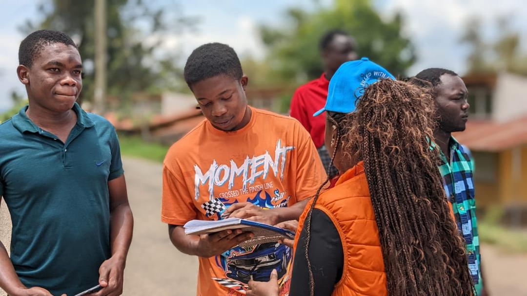 Nabakooza_'s tweet image. Engage as you refresh this evening at Ndejje University Bombo Campus 💛✨️

Are you looking for a weekend plot? Here's one....with the company of Madrat and Chico 🤗

Come through, for a marvellous time!
@CocaColaBevUg  | #FilledWithLife