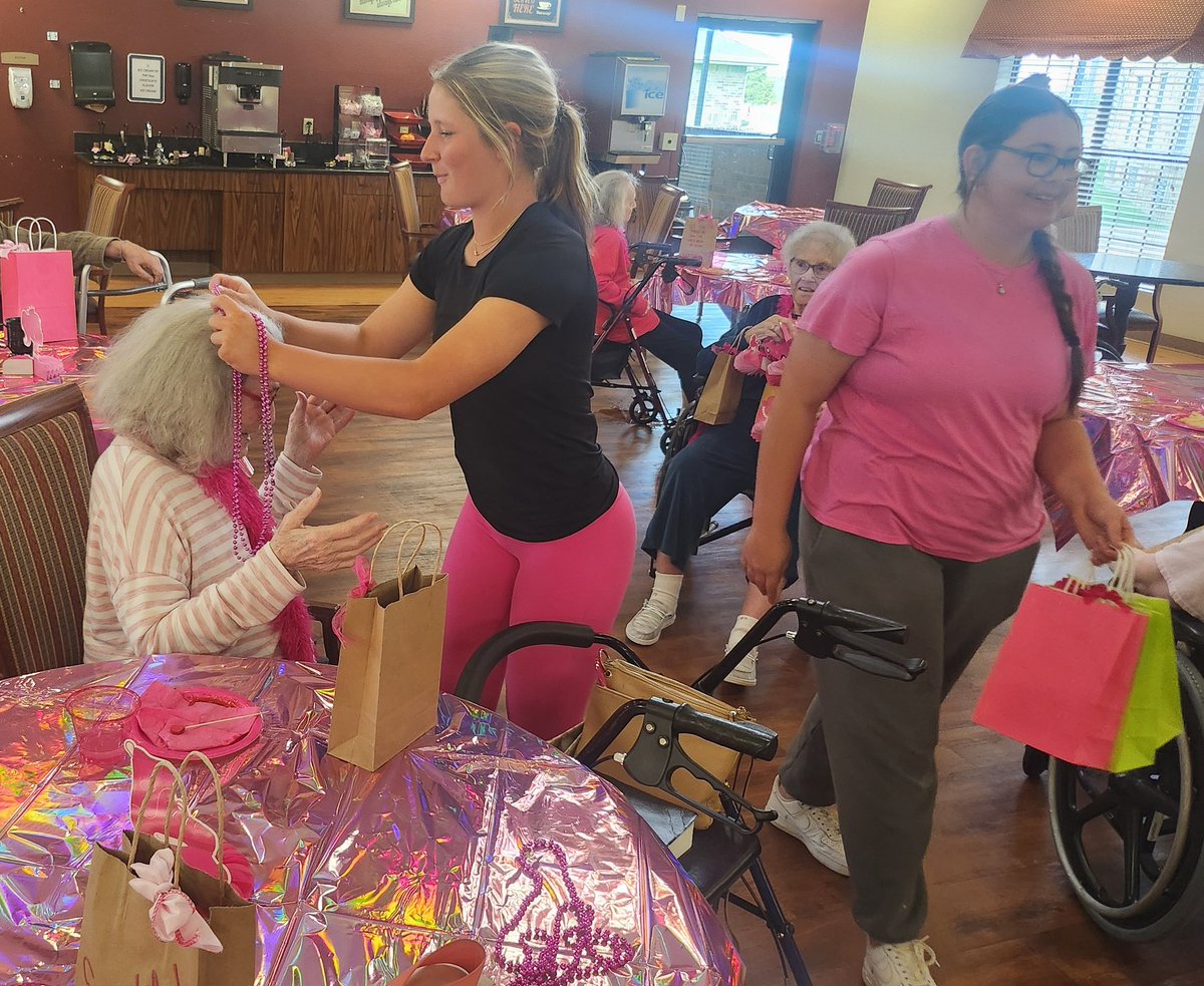 We loved hanging with the seniors at the Lexington Barbie Party. 🩷🤍 🛍The goody bags we made were a huge hit. 😁💗The smiles on the faces of the residents were heartwarming. #womenempoweringwomen