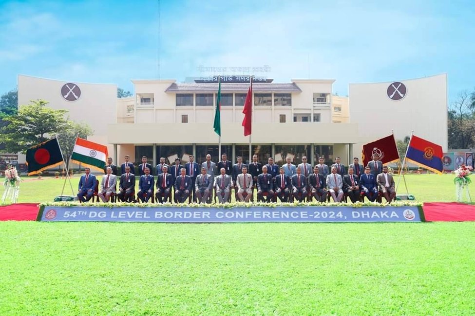 'BSF and BGB - united in friendship, committed to security! 🤝Proud to stand alongside our Bangladeshi counterparts in safeguarding our borders and promoting cooperation. Together, we're stronger! #BSF_BGB_Conference2024
#IndoBangladeshFriendship
#Dhaka
Sh Nitin Agrawal DG BSF