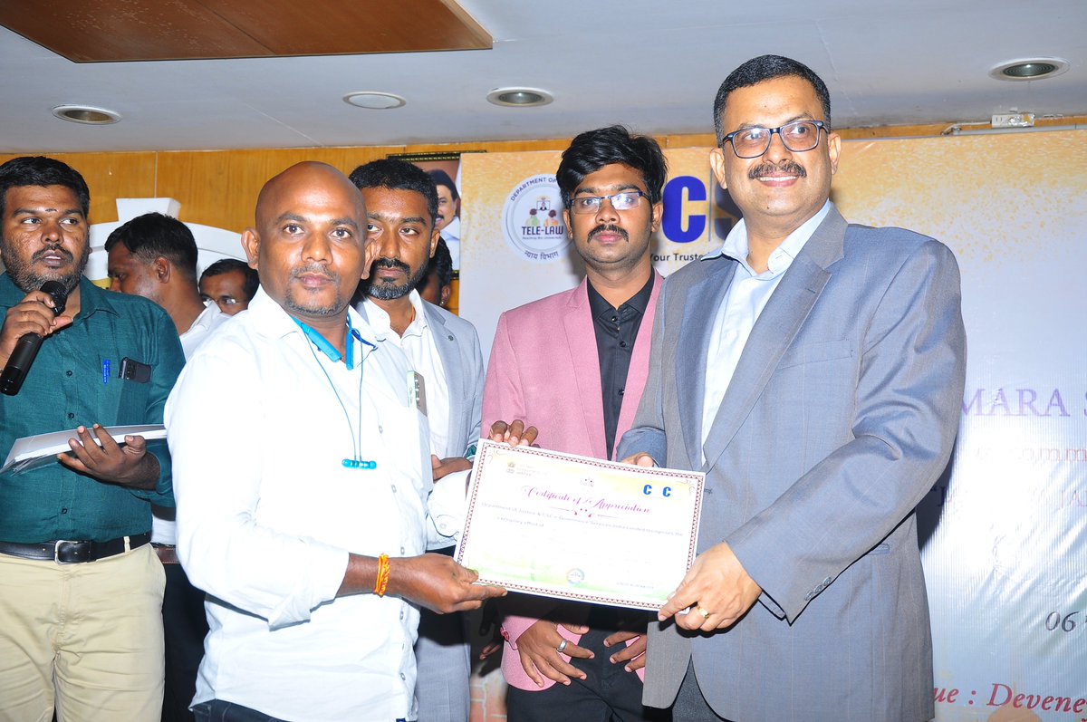 GKSundaramVLE's tweet photo. CSC State President Mr. Vinod Kuriakose presented the Certificate of Appreciation at Tele-Law State Level Workshop held at Chennai on 06.03.2024  

https://t.co/6BCO4mXtIP.,CSC VLE.,
KAMALAPURAM, OMALUR,
SALEM, TAMILNADU

@csc_south
@CSCegov_
@sctntl9

@CscSalem https://t.co/y7Py9WWpvw