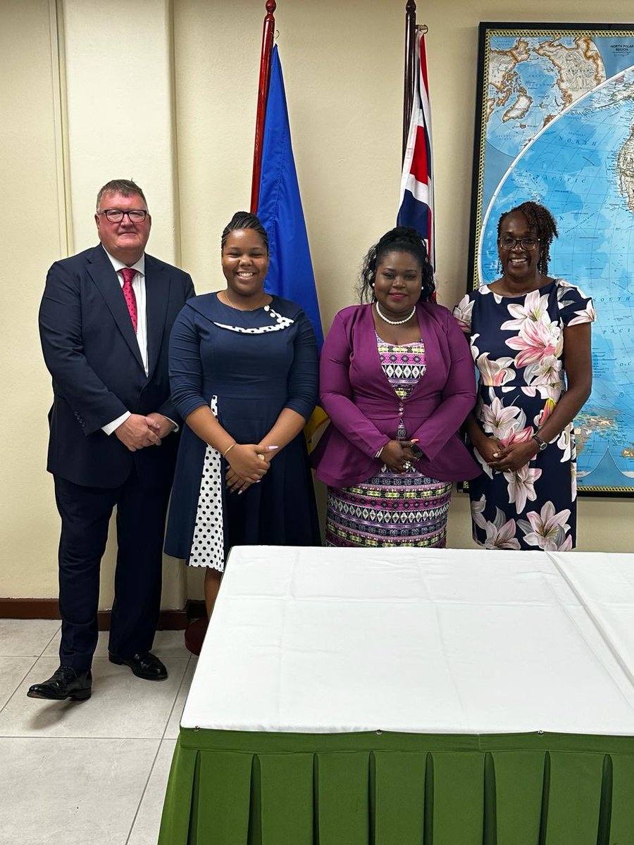 SVGGeoff's tweet photo. A great IWD with Alysha the 🏆 of the RBC for a day competition. Special thanks to Hon Keisal Peters and the staff at the MFAFT for their time and for the warm welcome. 
@KeisalPeters 
@SeonSamuel 
@UKinCaribbean https://t.co/OkbpaUoK5X