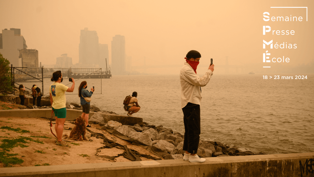 🗞️ #ÉMI | #Cycle4 #Lycée

📷 La #SPME2024, avec pour thème « L’info sur tous les fronts », se déroulera du 18 au 23.03.24. Parmi les ressources de <a href="/LumniEnseignant/">LumniEnseignant</a> : 
✔️ Le travail journalistique en terrain de guerre
✔️ Comment raconter la guerre ?   

👉 enseignants.lumni.fr/parcours/1289/…