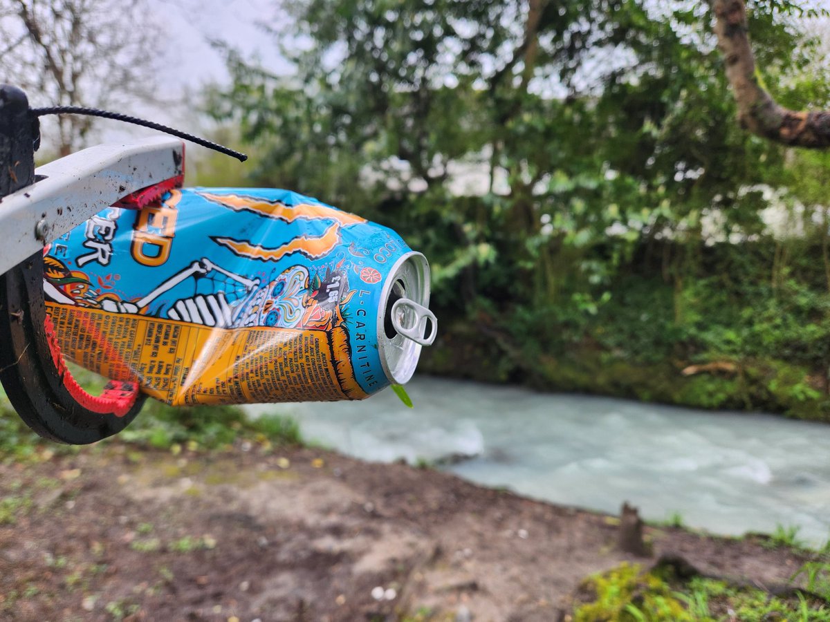 StTidy's tweet photo. Litterpick with @JamesMustoe1 &amp; @ActionNan around Gover today. So much rubbish. Most cans are energy drinks again! @CleanCornwall @KeepBritainTidy #StAustell #Cornwall https://t.co/07KmoXBLtp