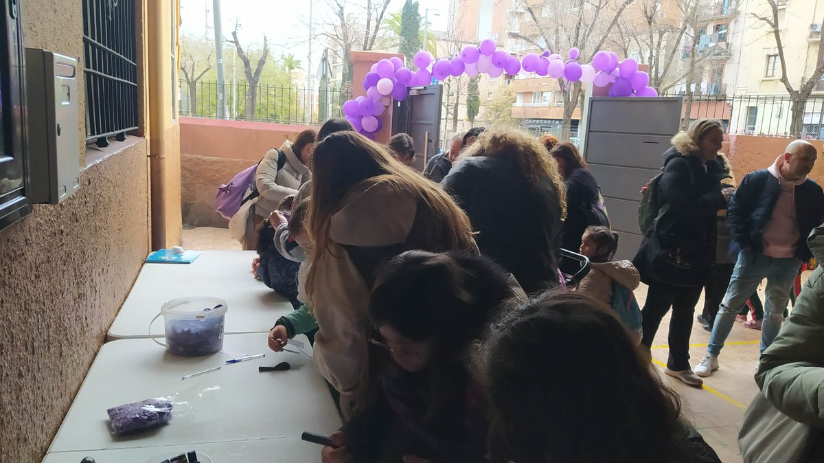 FEPSantRamon's tweet photo. Ahir divendres els nois i noies de 4t d'ESO van tornar del seu viatge de final d'etapa a Sevilla on van gaudir de cultura, natura i sobretot de molt bona companyia! #sortim #convivim #promo24 https://t.co/wEBJSAhQFK