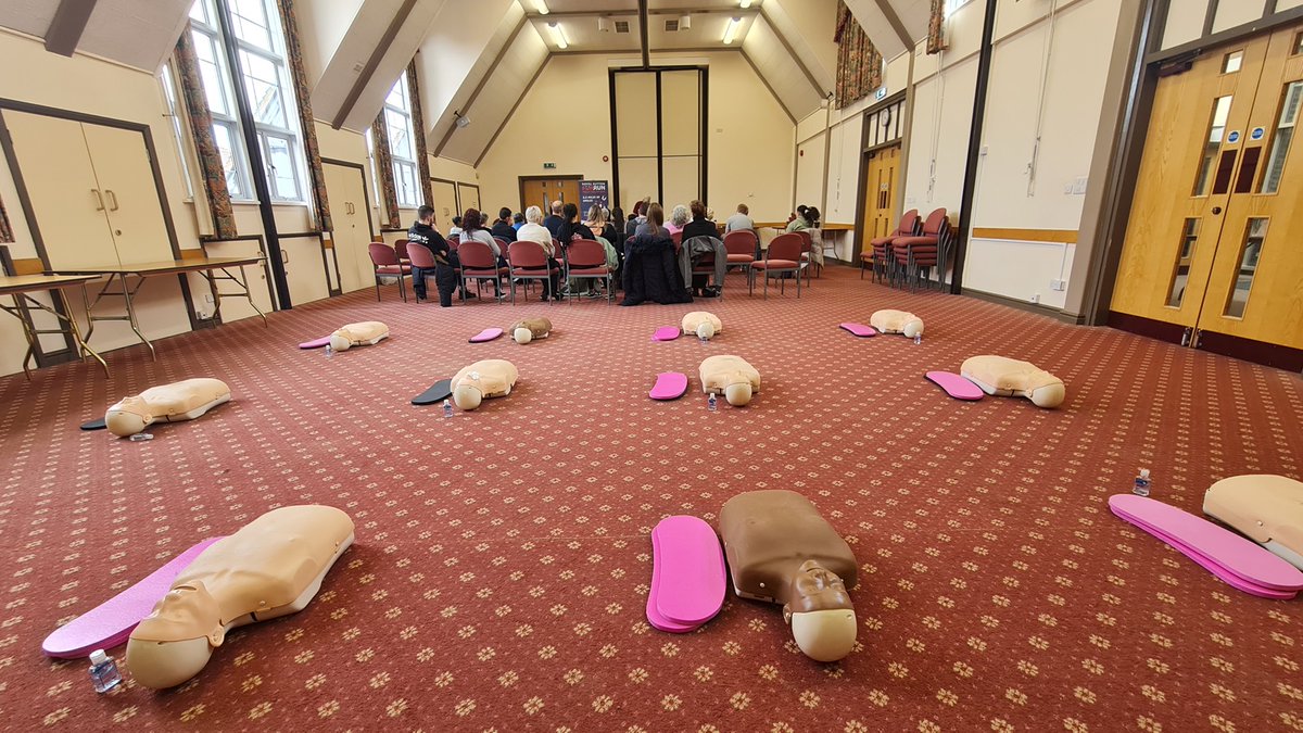 This morning @counts_cpr delivered their #50th *free* #CPR & #Defib training session in #RoyalSuttonColdfield thanks to @trust_sutton for your #support @Mayor_RoyalSC @suttonfunrun @FastaidCFR @OFFICIALWMAS @AndrewmitchMP More courses available, check out our website!