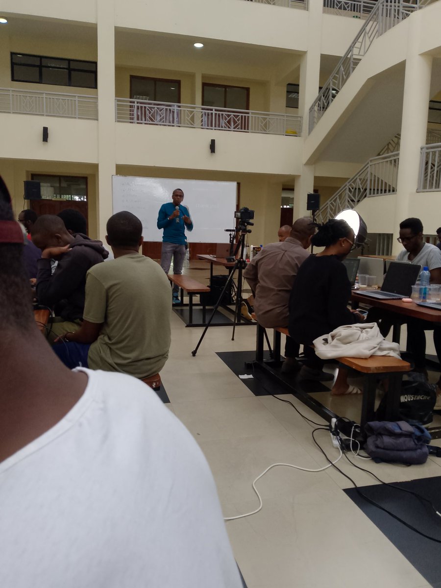 A great session on @Opsgenie:What it entails 📝 by @wangerekaharun 🥳 @ACNairobi Meetup at @DeKUTkenya 🔥 @Atlassian @m_k_global #ITSM #ACNairobi