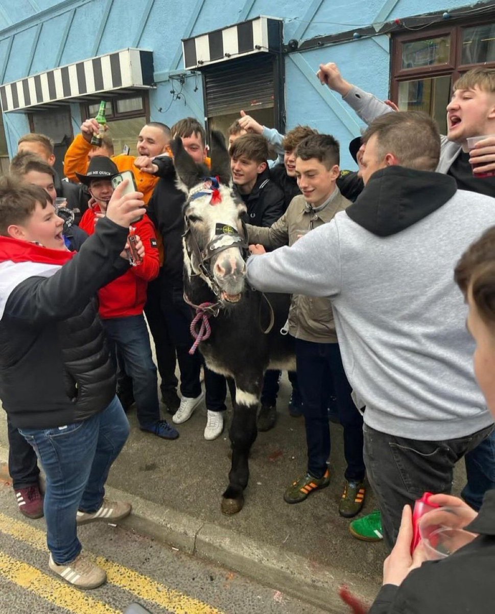 Second Tier podcast tweet media