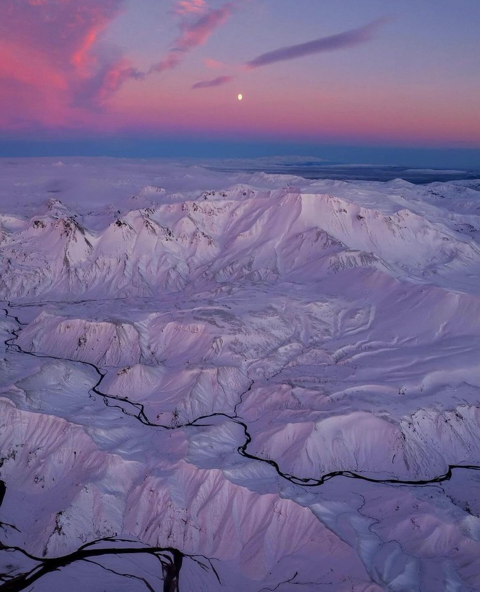 Midnight sun over Iceland ✨