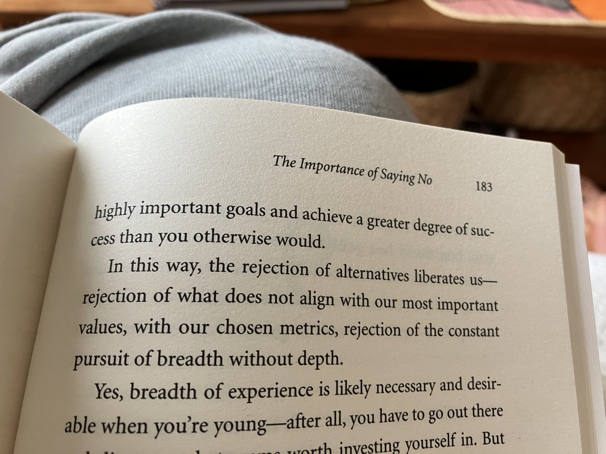 Gerardowildlink's tweet photo. A very provoking and inspiring book.
Along the chapters engage you think what’s really important in life and clean all to what isn’t.
It is a very pleasant exercise to tidy up your inside and end with a smile. 

#book #reading #inspiring #idgaf https://t.co/UzF33EKz5S